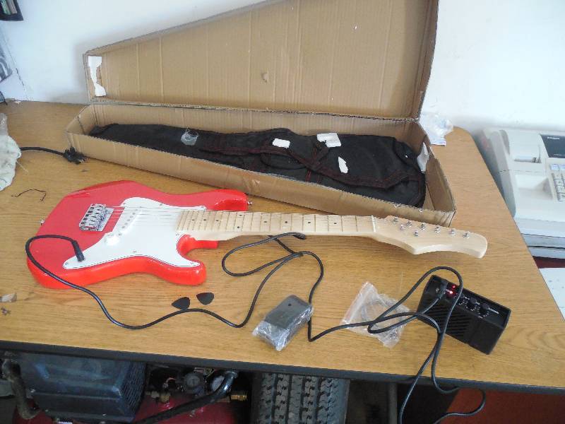 Kimball Kids 31 Electric Guitar Kit with 3-Watt Amp