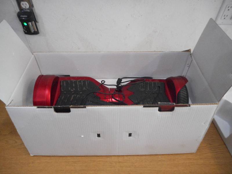Swagtron T3 Smart Balancing Electric Board with Bluetooth Speaker