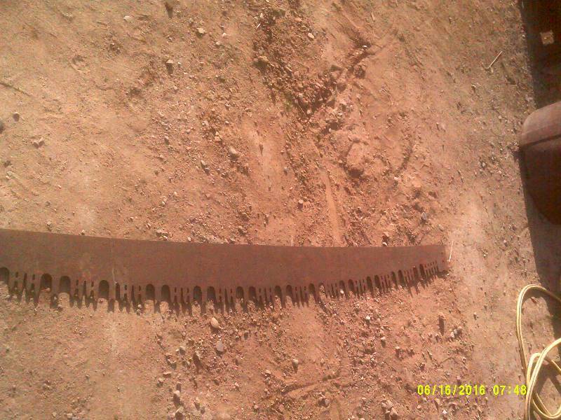 lot 8 image: ANTIQUE SAW BLADE