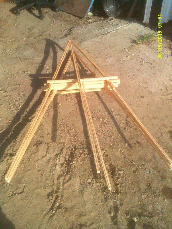 lot 10 image: 2 WOODEN EASELS