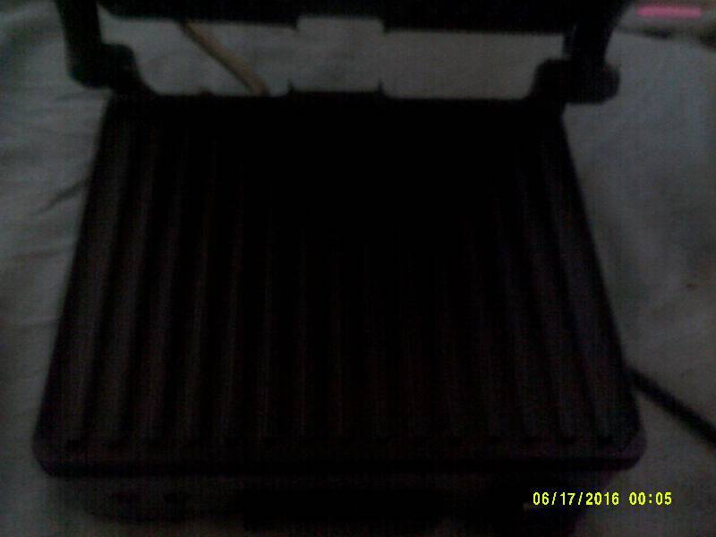 lot 36 image: GEORGE FORMAN GRILL