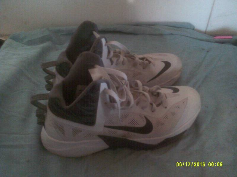 lot 39 image: SZ 10 12 NIKIS