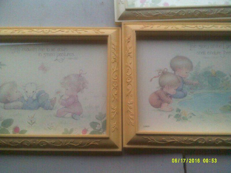 lot 50 image: 3 VINTAGE WALL HANGINGS