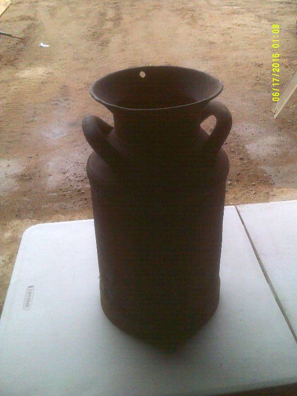 lot 56 image: ANTIQUE CREME CAN