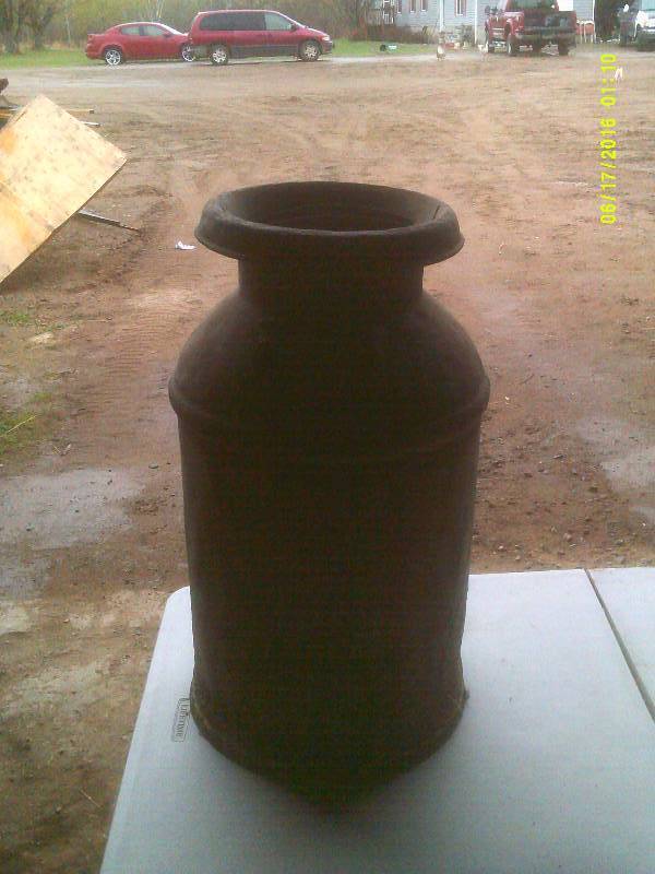lot 57 image: ANTIQUE CREME CAN