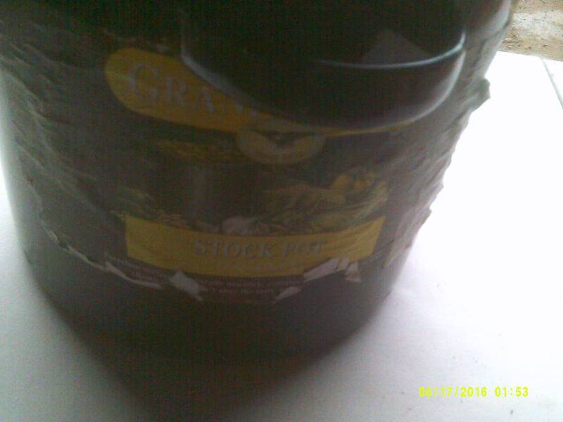 lot 62 image: 12 qt stock pot