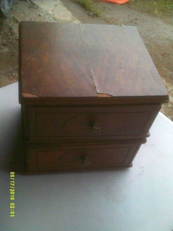lot 65 image: ANTIQUE WOODEN 2 DRAWER BOX