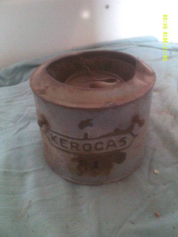 lot 86 image: ANTIQUE KEROSENE HEATER
