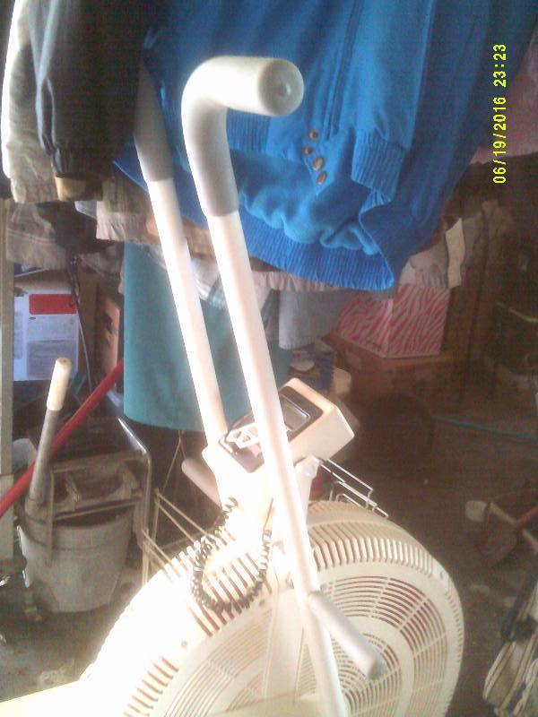 lot 127 image: GO METER EXCERSISE BIKE