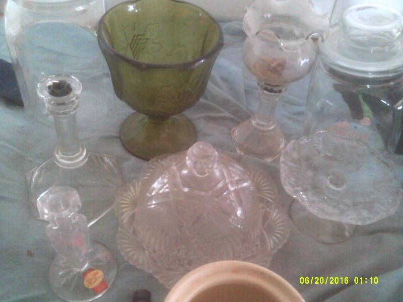lot 133 image: VINTAGE AND MODERN GLASS WEAR