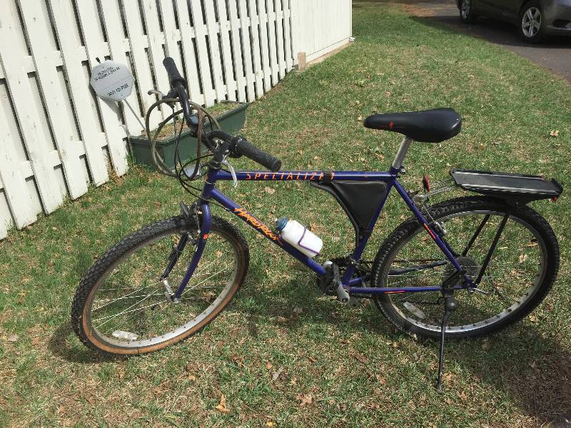 lot 131 image: Bicycle - Hard Rock Specialized