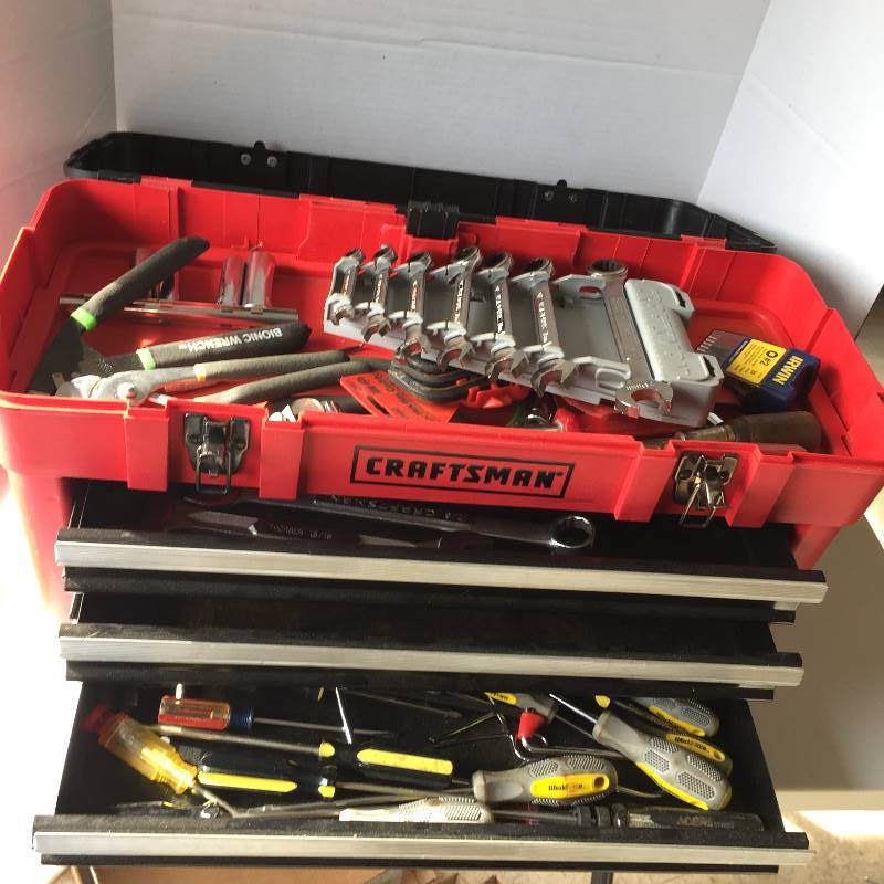 lot 8 image: Craftsman Tool Box & Contents
