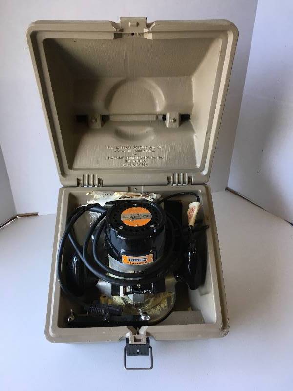 lot 23 image: Craftsman Commercial Router