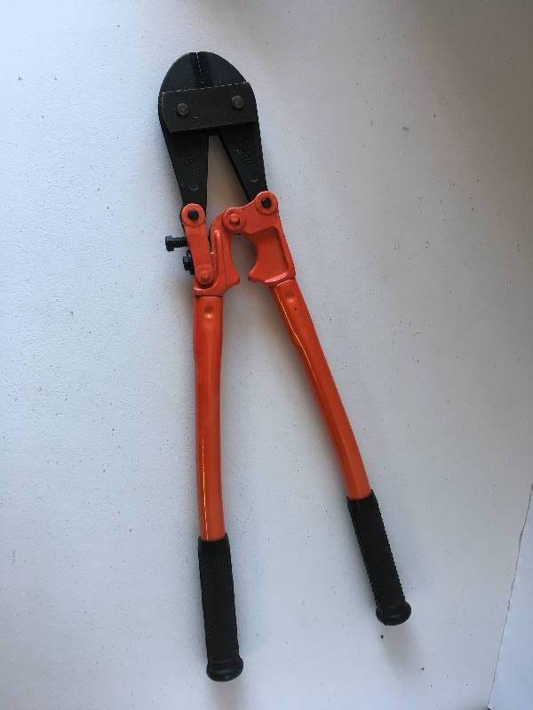 lot 38 image: Bolt Cutters
