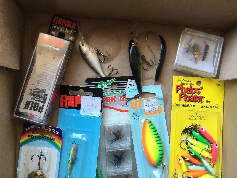 lot 13 image: Fishing Lures