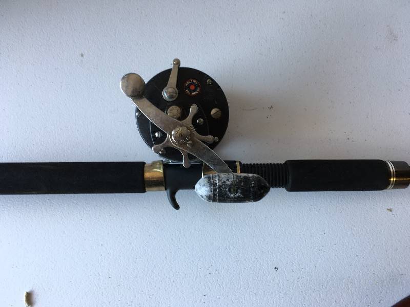 lot 65 image: PENN 210 Reel & Master Graphite Rod