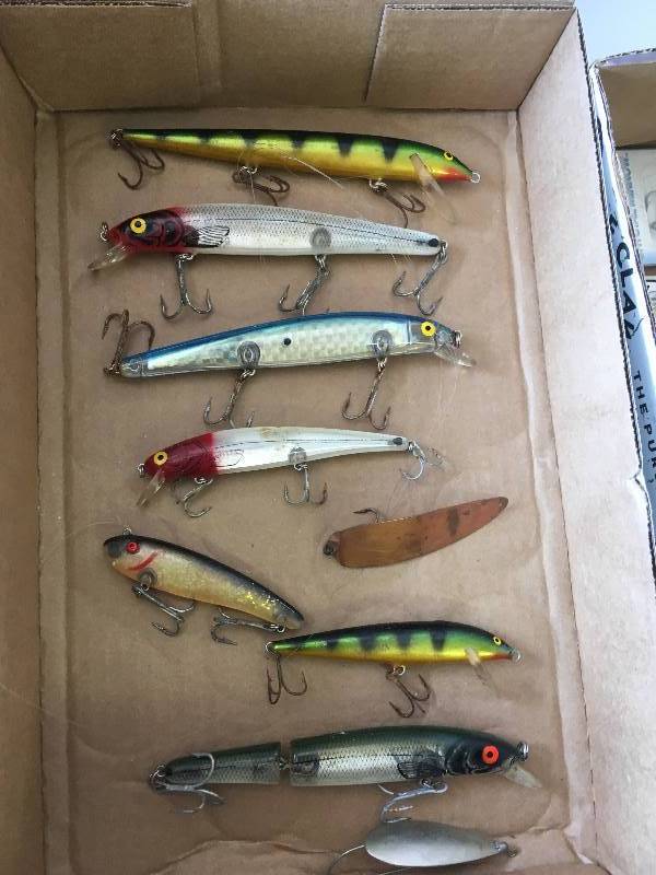 lot 74 image: Vintage Fishing Lures