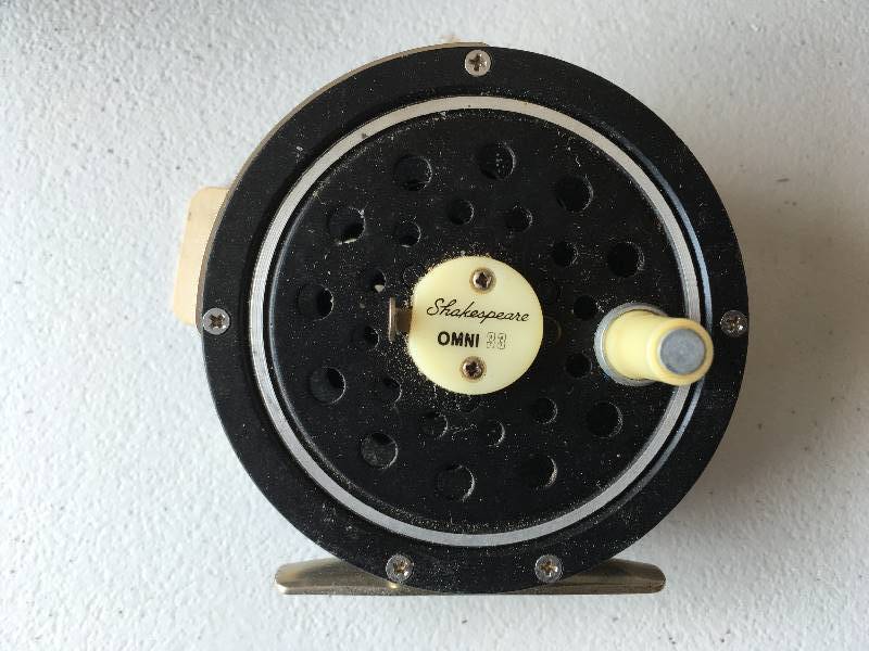 lot 79 image: Shakespeare OMNI 33 Fishing Reel