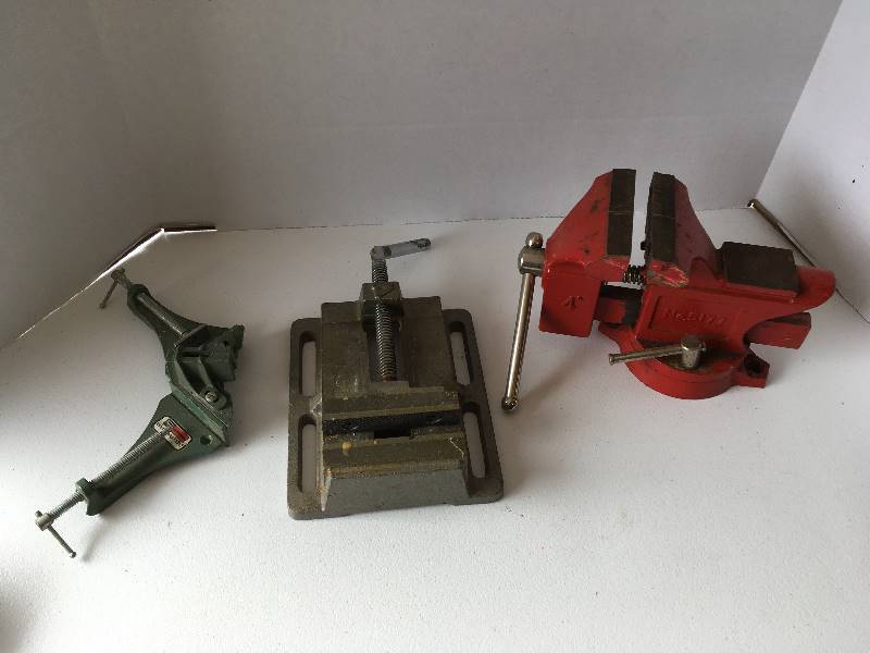 lot 102 image: 4 Vise, Mitre Clamp, Vise
