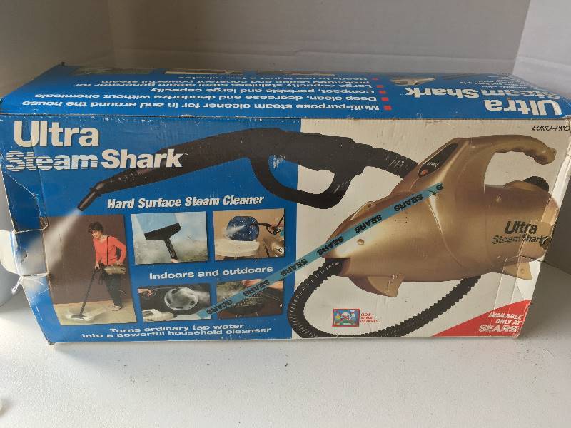 lot 124 image: Ultra Stam Shark Hard Surface Steam Cleaner