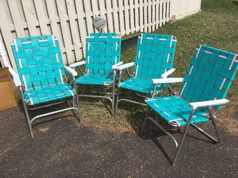 lot 125 image: 4 Sunbeam Webbed Outdoor Folding Chairs