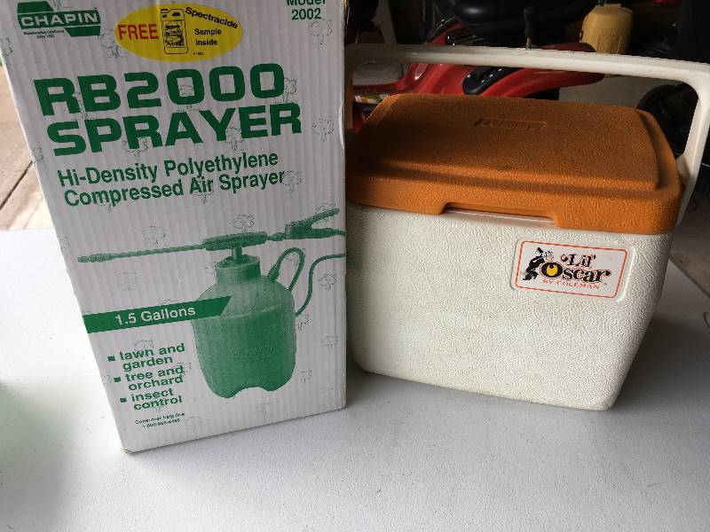 lot 170 image: Lil Oscar Coleman Cooler & RB2000 Sprayer