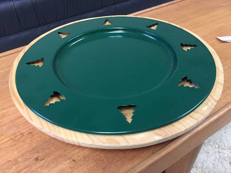 lot 230 image: Harvest Metal Plate with Wood Under Tray