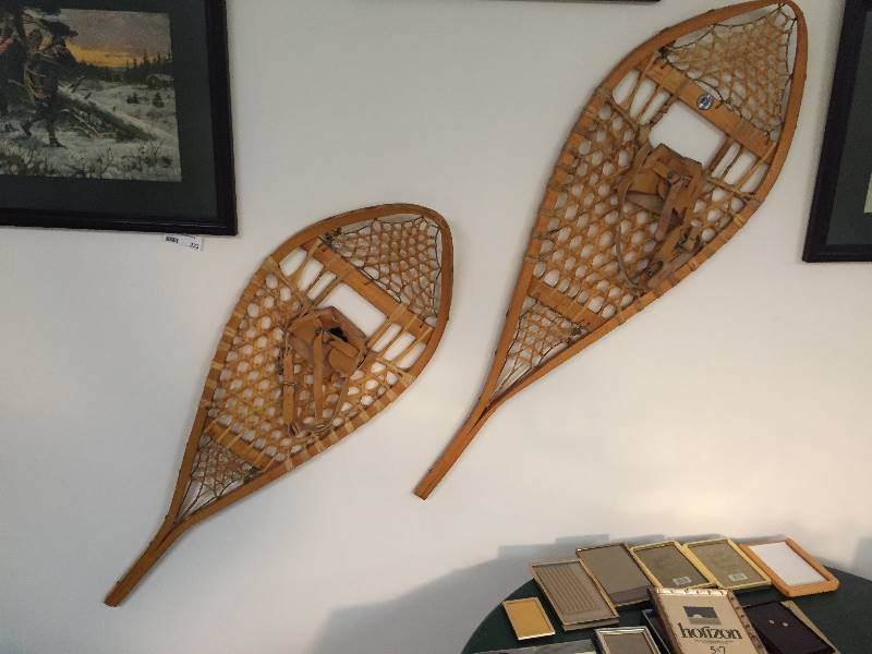 lot 251 image: Snow Shoes