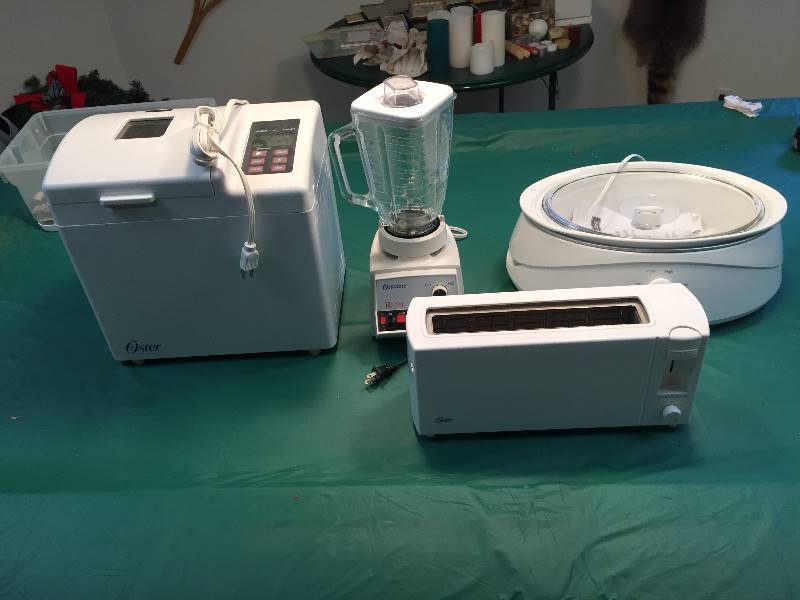 lot 268 image: Blender, Crockpot, Breadmaker, Toaster