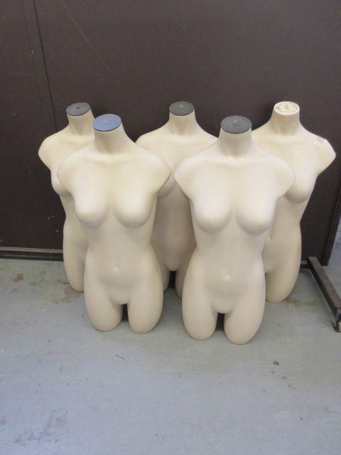 lot 406 image: MANNIQUINS 34 FEMALE TORSO