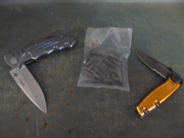 Pocket Knives and Screwdriver Bits