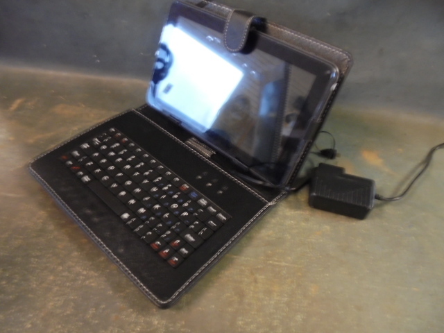 Android Tablet with Keyboard Case