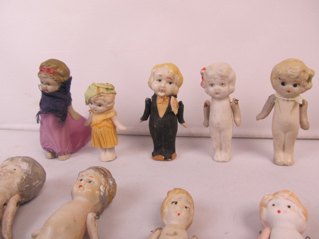 lot 74 image: NICE Lot of Old Vintage 1930s-40s Jointed Bisque Dolls