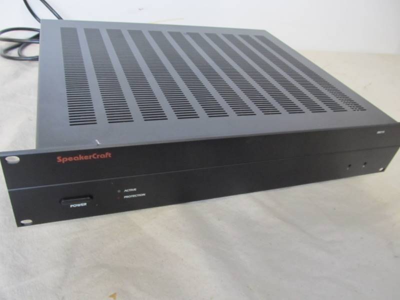 lot 32 image: SpeakerCraft BB275 2 Channel Amplifier