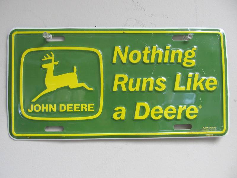 lot 148 image: JOHN DEERE Metal Wagon License Plate & Diecast Vehicles