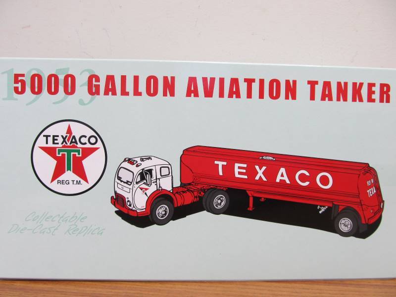 lot 128 image: MIB First Gear 1953 Texaco 5000 Gallon Aviation Tanker