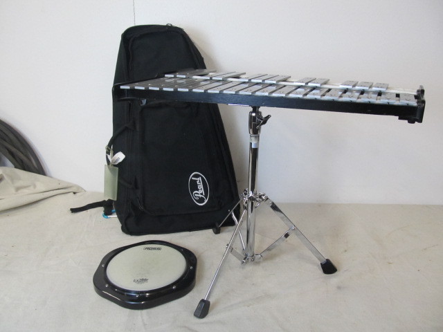 lot 102 image: PEARL Xylophone wStand & Case
