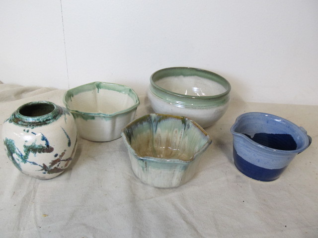 lot 116 image: Group of Vintage Signed Art Pottery