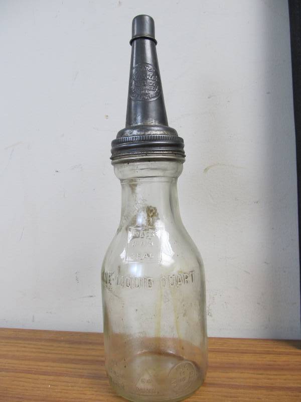 lot 12 image: Vintage 1920s Glass Motor Oil Bottle wMaster spout