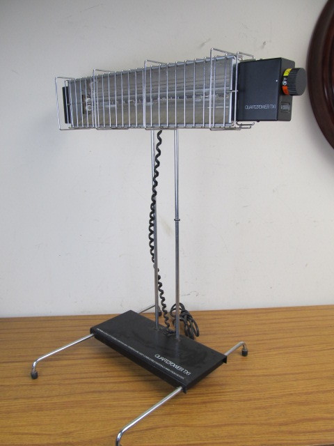 lot 134 image: Vintage Retro QUARTZPOWER TX-1 Heater