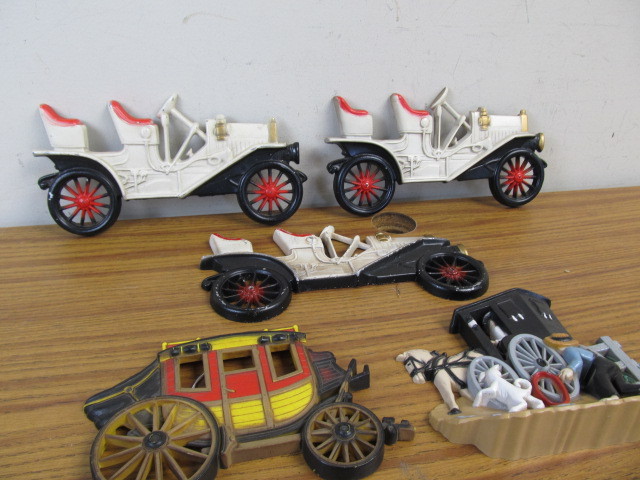 lot 135 image: Vintage Metal etc Automobile Wall Plaques 
