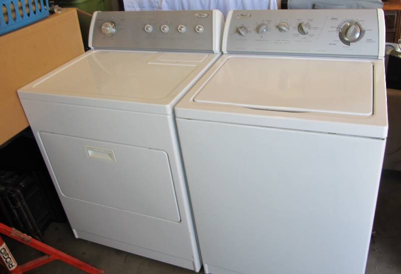 lot 86 image: Working WHIRLPOOL Ultimate Care II Electric Washer & Dryer