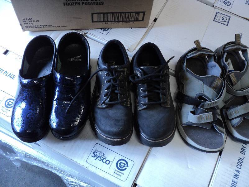 3 pairs of shoes - sizes unknown...