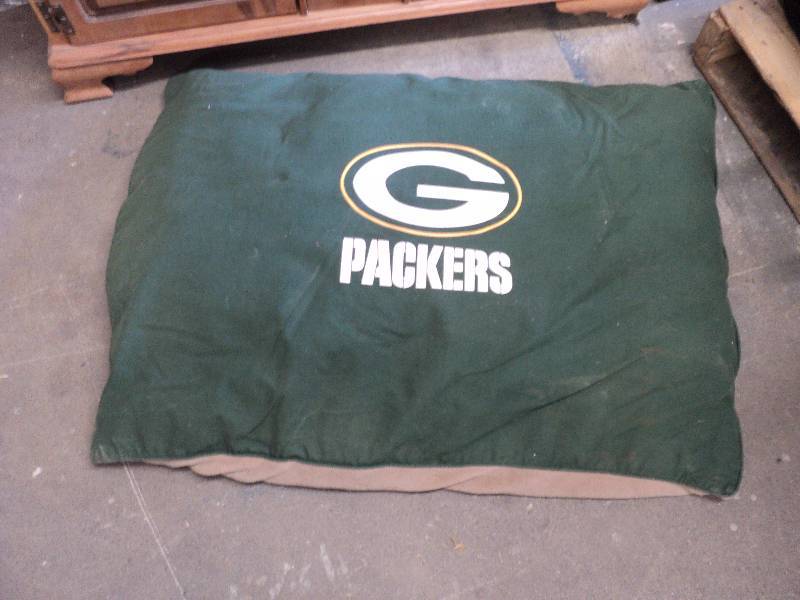 Green Bay Packers dog pillow 33 x 2...