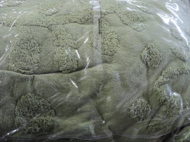 green chenille bedspread size 78 x...