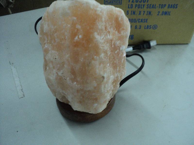 Salt lamp - is cracked in back but ...