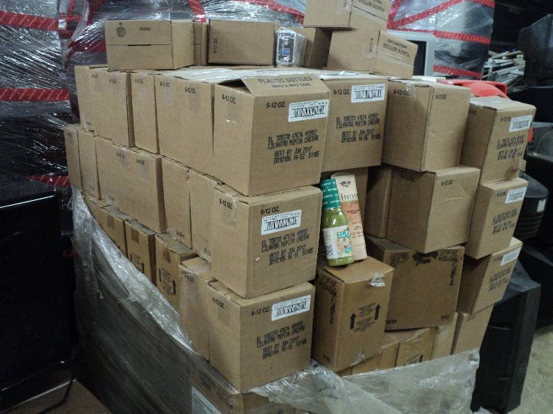 pallet of mixture of El Torito Dres...