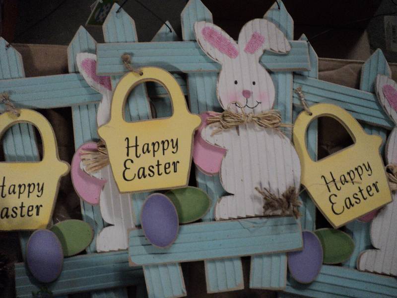 large lot of Easter supplies - see ...