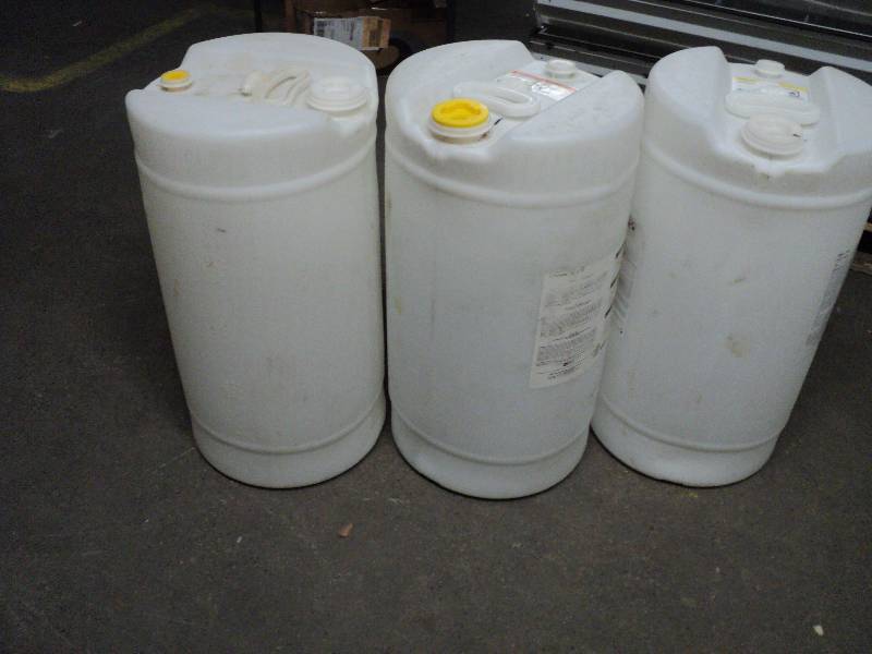 3 26 high heavy duty plastic conta...