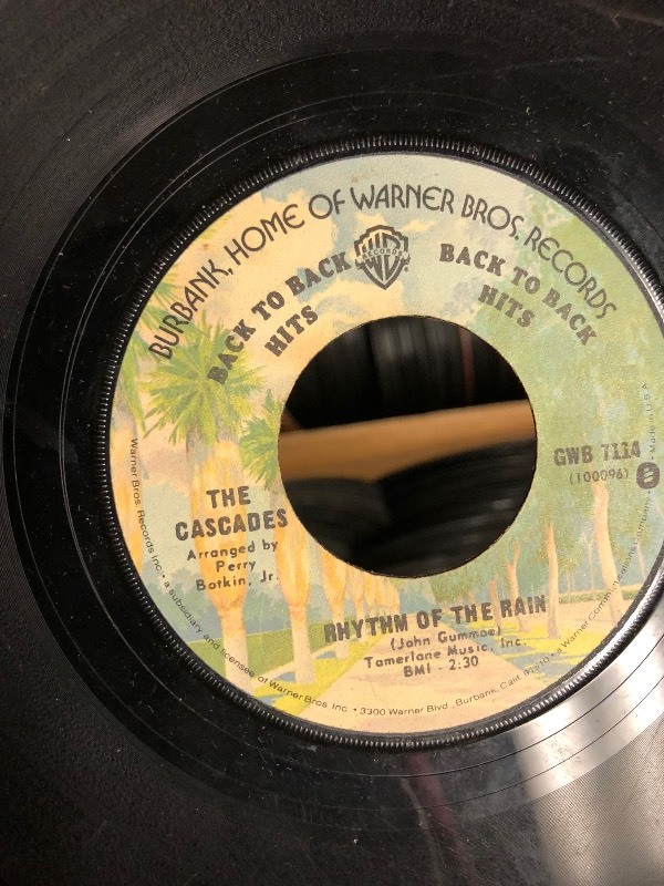 lot 10 image: 4 Boxes of 45s Records - Unsleeved